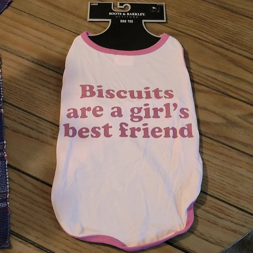 NWT Dog T-shirt‎
